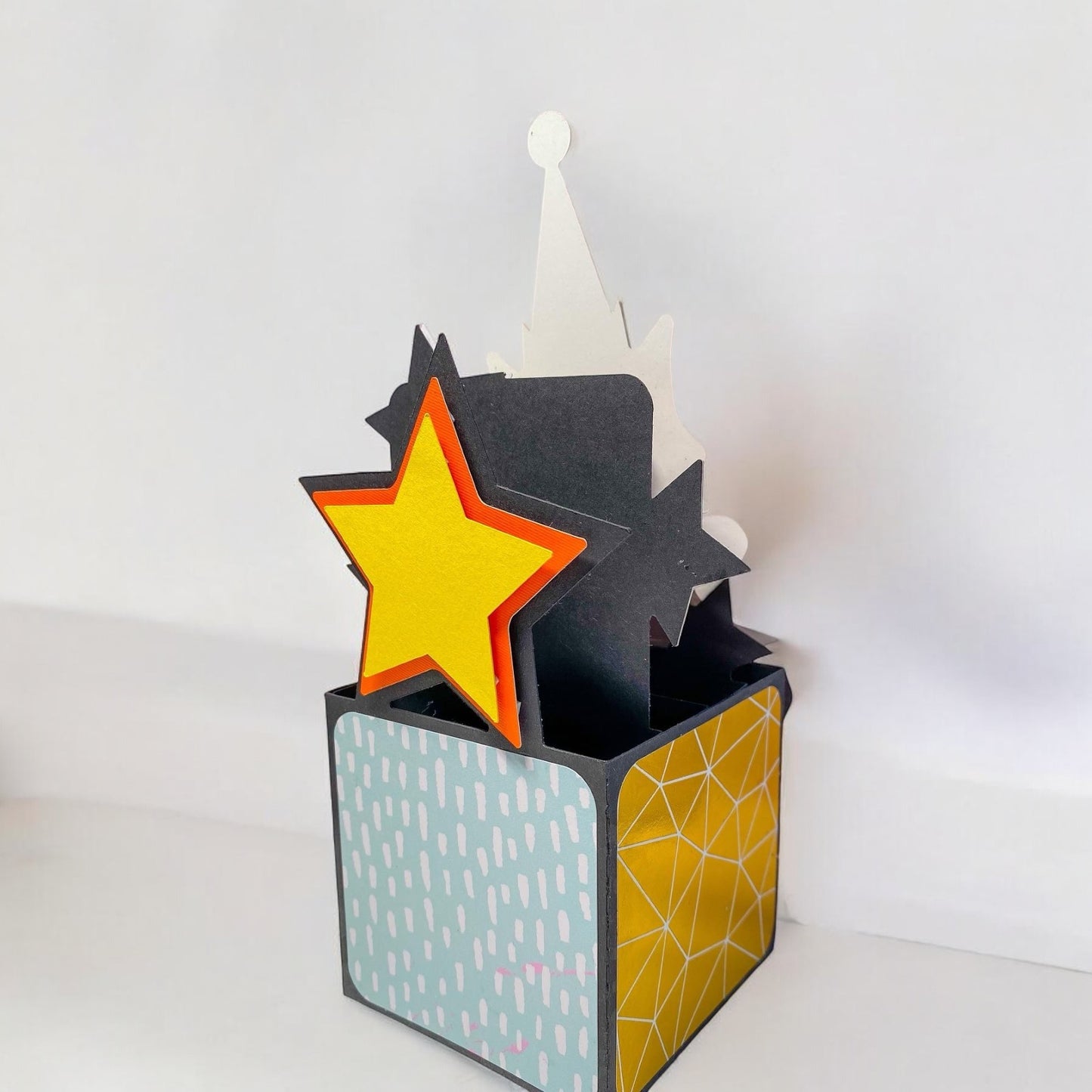 Cat-in-the-box box card