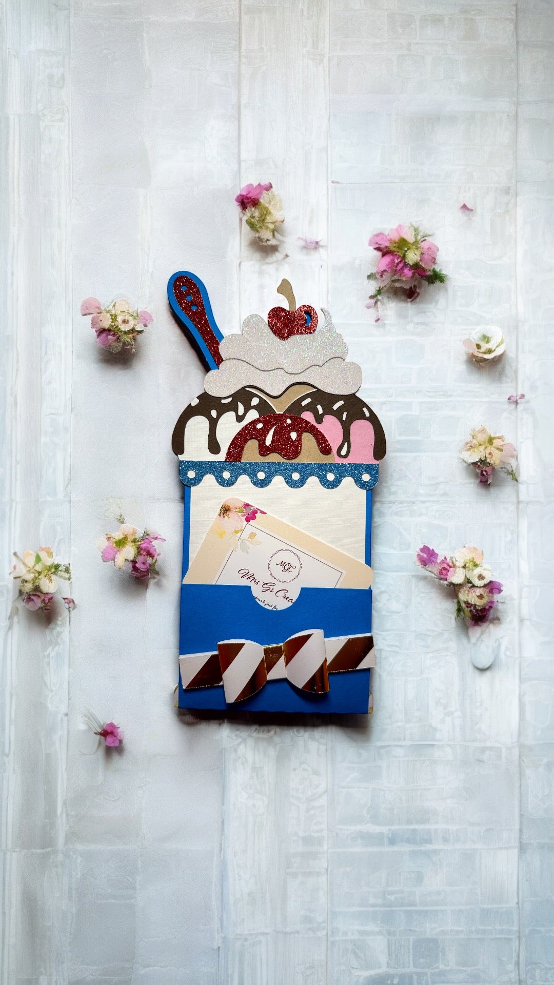 Ice-cream sundae gift card holder