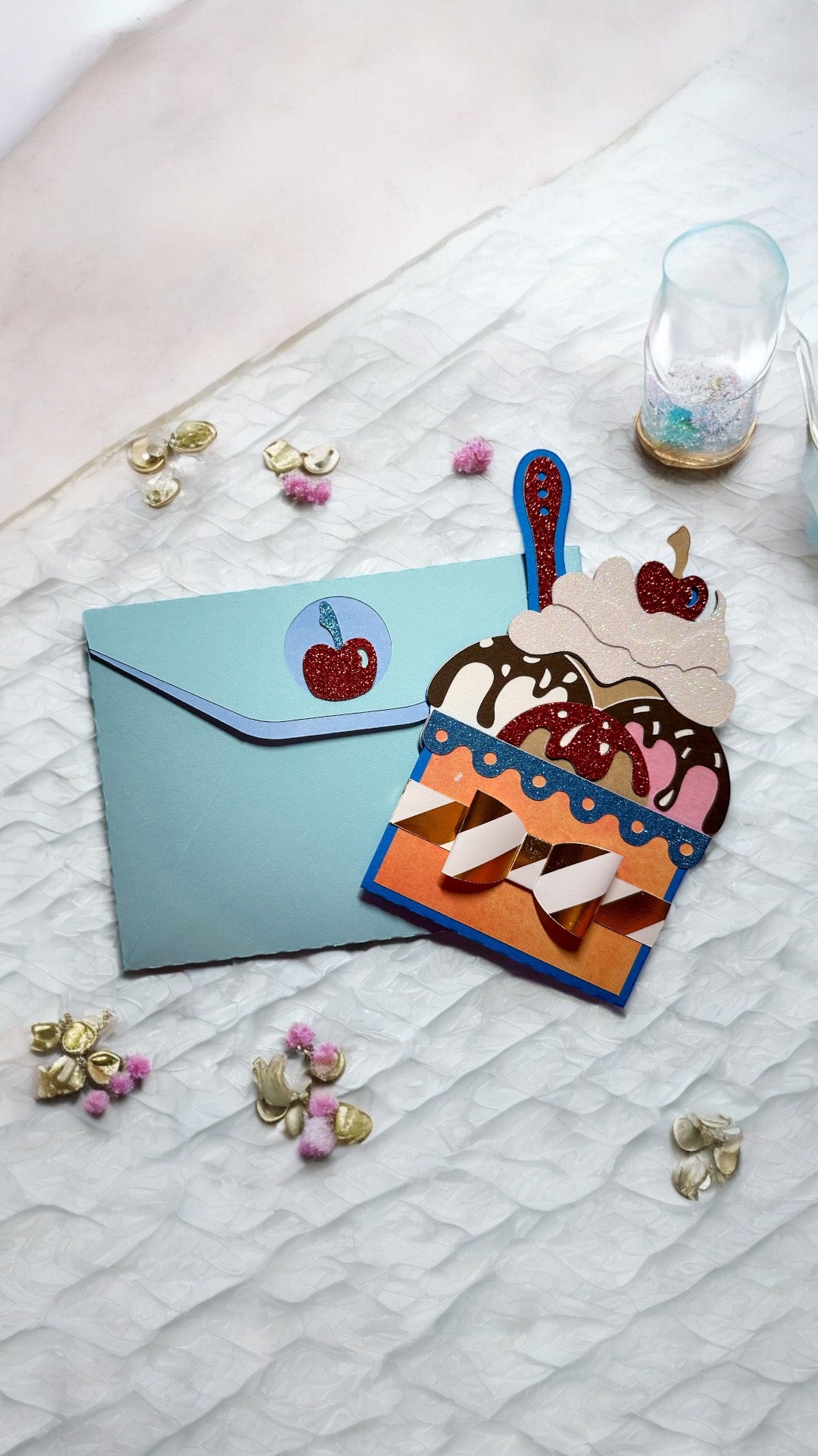 Ice-cream sundae gift card holder