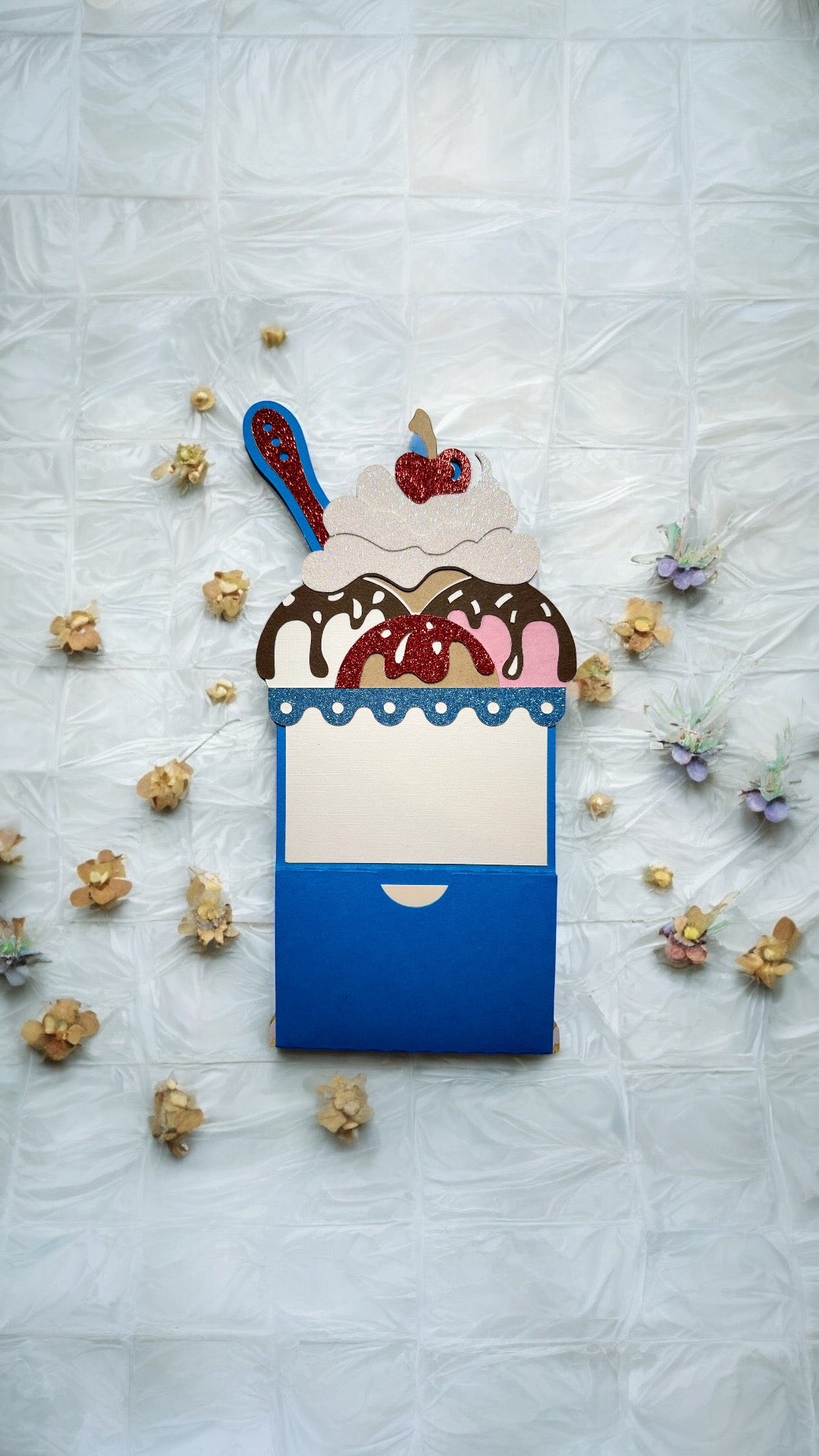 Ice-cream sundae gift card holder